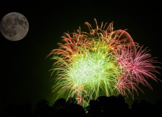 Vuurwerk fotograferen maan en sterren